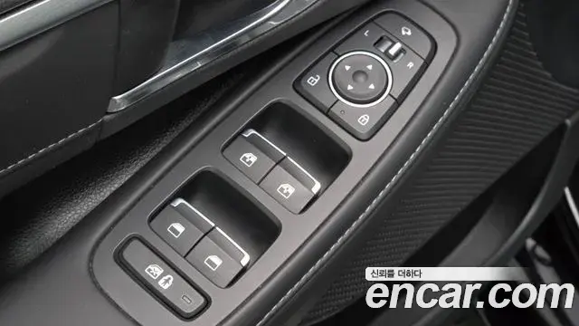 Hyundai Sonata Hybrid 2022 — Photo 34/35