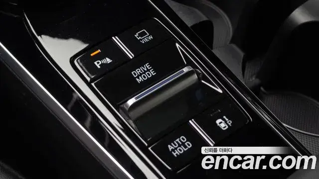 Hyundai Sonata Hybrid 2022 — Photo 31/35