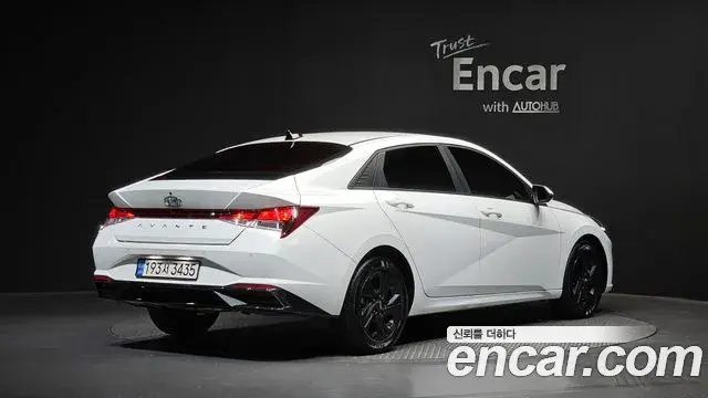 Hyundai The New Avante Hybrid 2023 — ფოტო 13/30