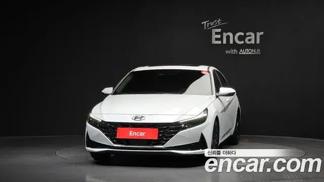 Hyundai The New Avante Hybrid 2023 — ფოტო 16/30