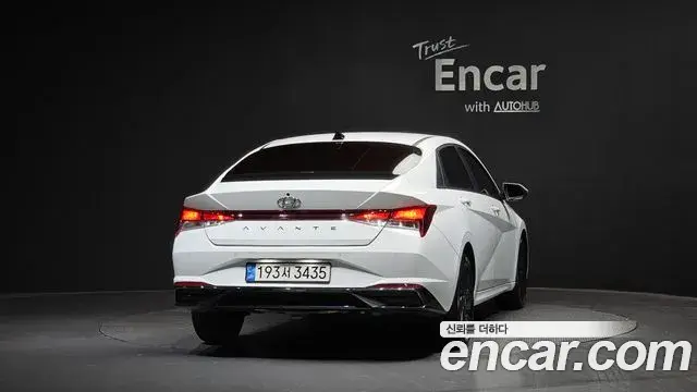 Hyundai The New Avante Hybrid 2023 — ფოტო 2/30