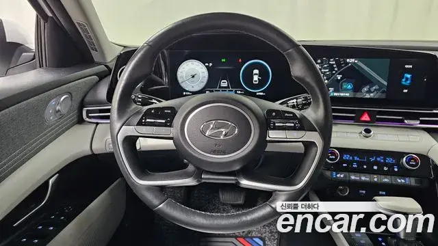 Hyundai The New Avante Hybrid 2023 — ფოტო 14/30