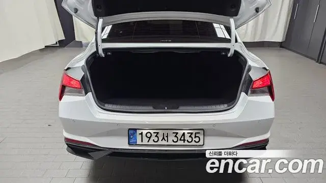 Hyundai The New Avante Hybrid 2023 — ფოტო 28/30
