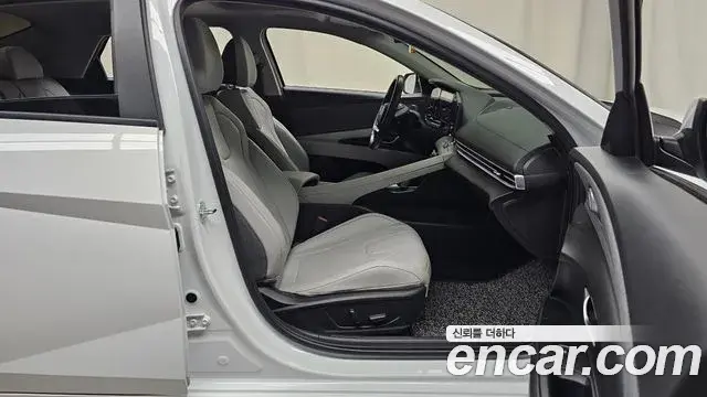 Hyundai The New Avante Hybrid 2023 — ფოტო 19/30