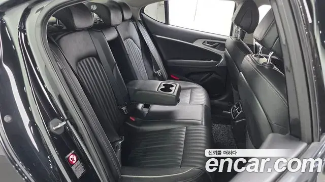 Genesis G70 2020 — Photo 3/33