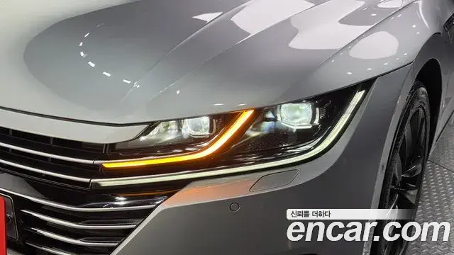 Volkswagen Arteon 2019 — ფოტო 14/34