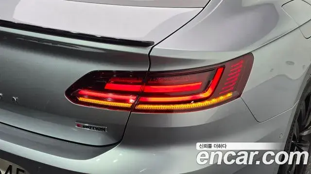 Volkswagen Arteon 2019 — ფოტო 23/34
