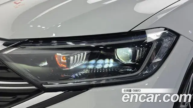 Volkswagen Jetta 2022 — Şəkil 15/30