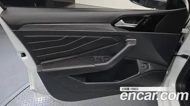 Volkswagen Jetta 2022 — Şəkil 22/30