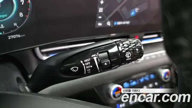 Hyundai The New Avante Hybrid 2021 — Photo 10/33