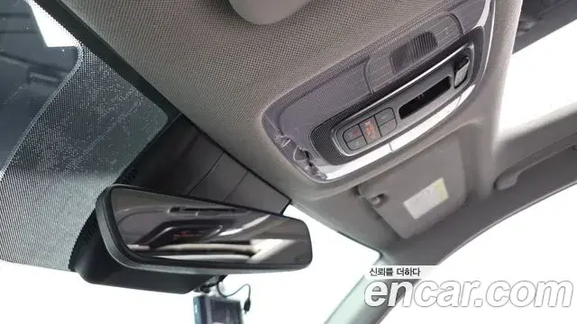 Hyundai The New Avante Hybrid 2021 — Photo 13/33