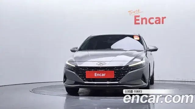 Hyundai The New Avante Hybrid 2020 — Photo 22/34