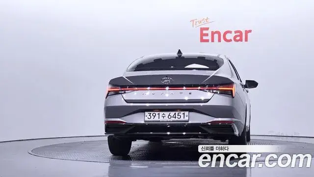 Hyundai The New Avante Hybrid 2020 — Photo 26/34