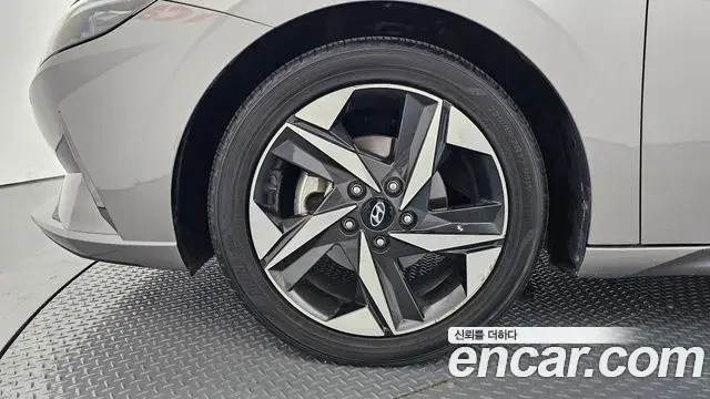 Hyundai The New Avante Hybrid 2020 — Photo 11/34