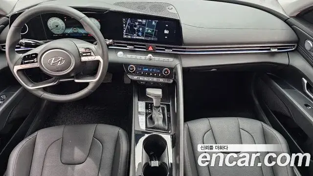 Hyundai The New Avante Hybrid 2020 — Photo 23/34