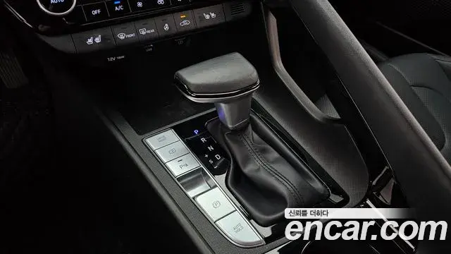 Hyundai The New Avante Hybrid 2020 — Photo 30/34