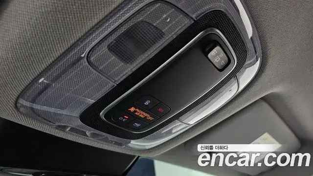 Hyundai The New Avante Hybrid 2020 — Photo 5/34