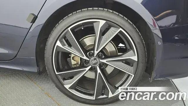 Audi A6 2023 — Şəkil 30/35