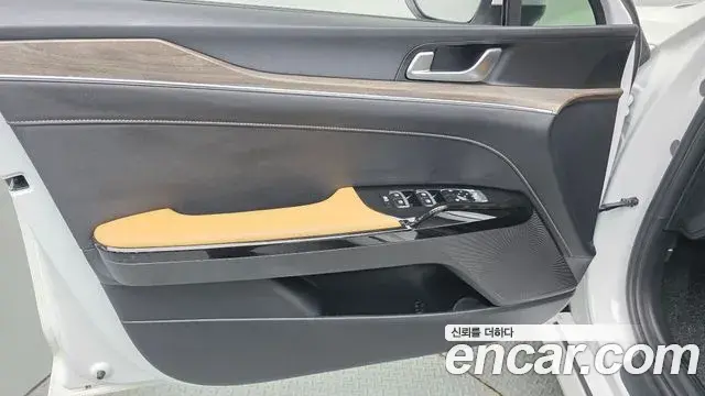 Kia K5 2022 — Photo 3/30
