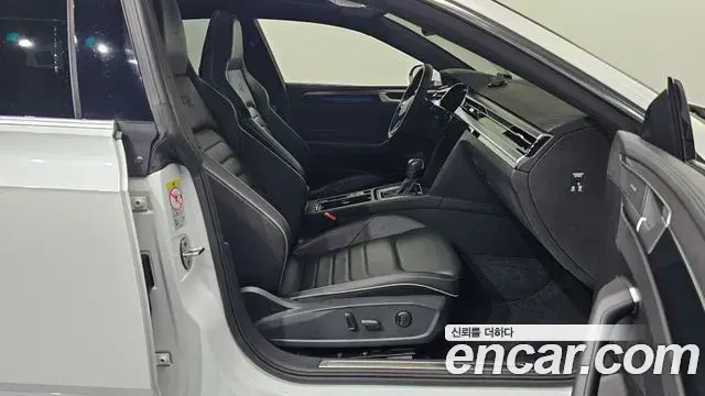 Volkswagen Arteon 2022 — Photo 7/33