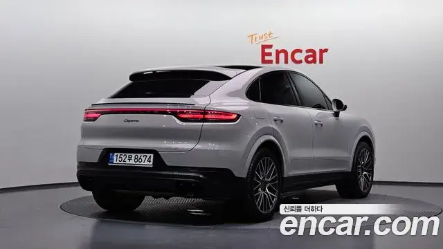 Porsche Cayenne 2022 — Şəkil 13/31