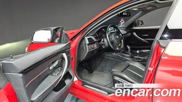 BMW 4 Series 2018 — Photo 16/20