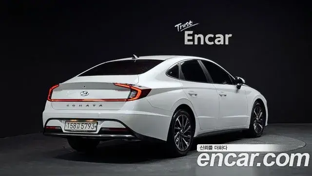 Hyundai Sonata Hybrid 2019 — Şəkil 10/31
