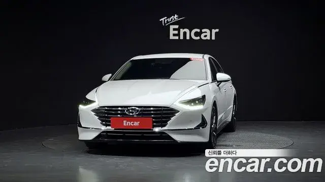 Hyundai Sonata Hybrid 2019 — Şəkil 13/31