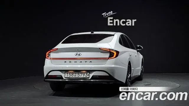 Hyundai Sonata Hybrid 2019 — Şəkil 27/31