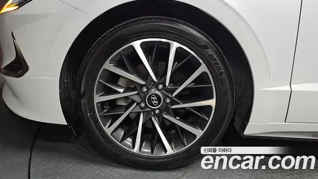 Hyundai Sonata Hybrid 2019 — Şəkil 22/31