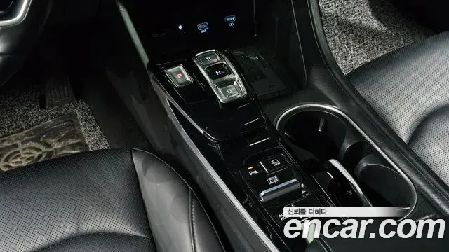 Hyundai Sonata Hybrid 2019 — Şəkil 18/31