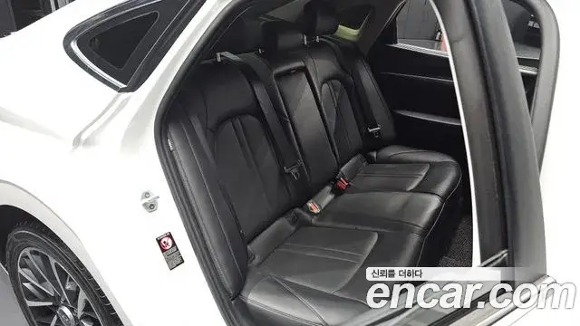 Hyundai Sonata Hybrid 2019 — Şəkil 28/31