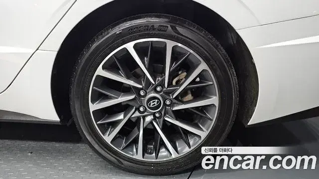 Hyundai Sonata Hybrid 2019 — Şəkil 24/31