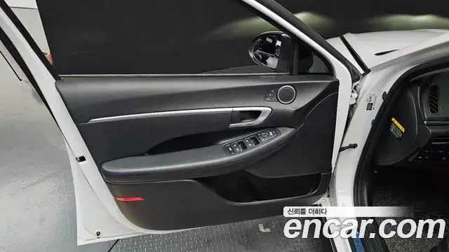 Hyundai Sonata Hybrid 2019 — Şəkil 19/31