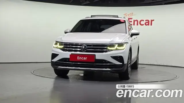 Volkswagen Tiguan 2021 — Şəkil 20/20