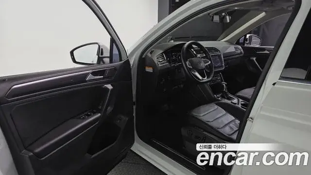 Volkswagen Tiguan 2021 — Şəkil 8/20