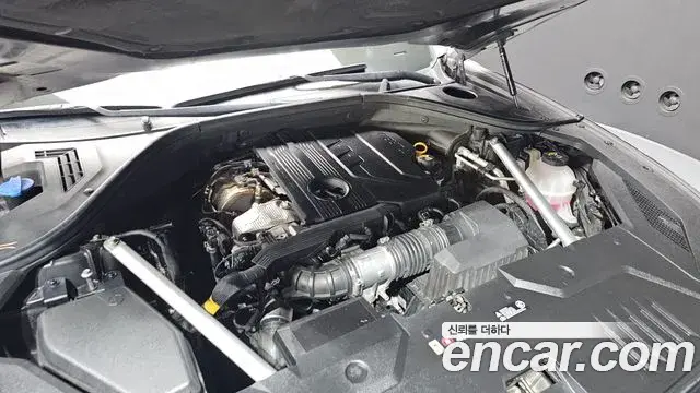 Genesis GV70 2021 — Şəkil 16/34