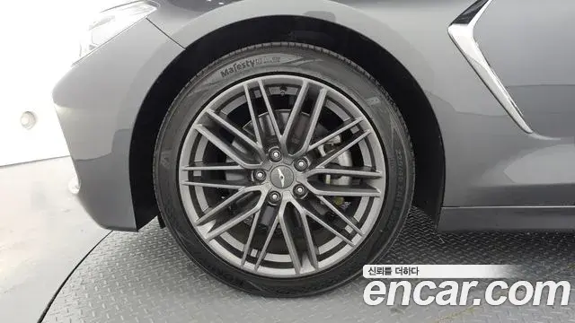 Genesis G70 2018 — Şəkil 25/32
