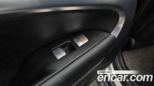 Genesis G70 2018 — Şəkil 23/32