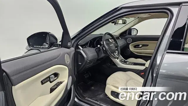 Land Rover Range Rover Evoque 2018 — Şəkil 8/30