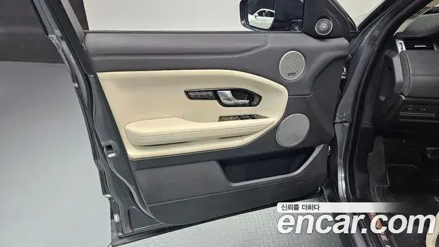 Land Rover Range Rover Evoque 2018 — Şəkil 21/30