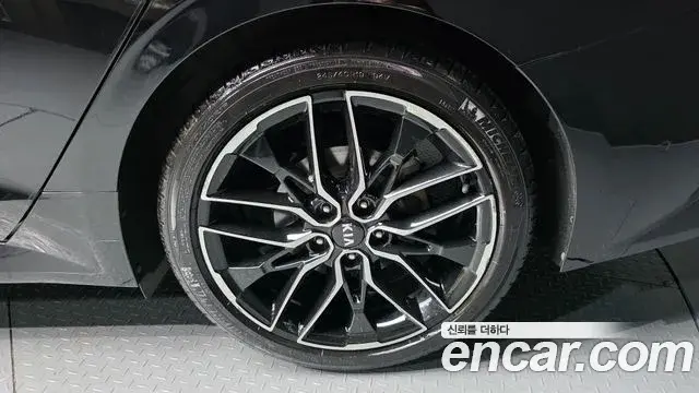 Kia K5 2020 — Photo 3/37