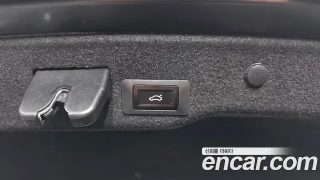 Kia K5 2020 — Photo 2/37