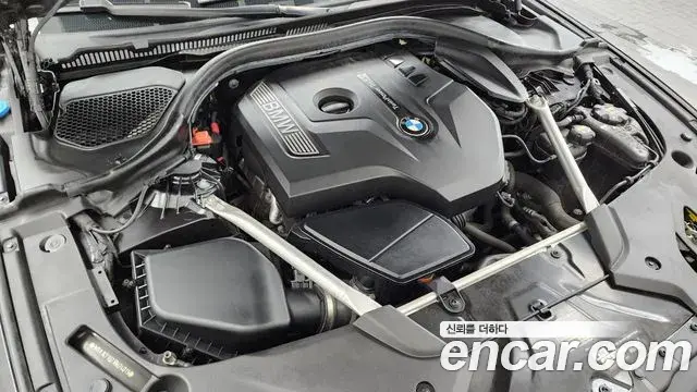 BMW 5 Series 2018 — Şəkil 20/34