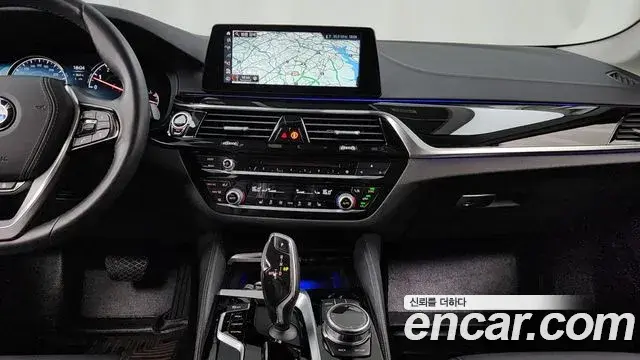 BMW 5 Series 2018 — Şəkil 3/34