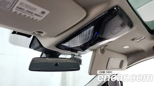 BMW 5 Series 2018 — Şəkil 25/34