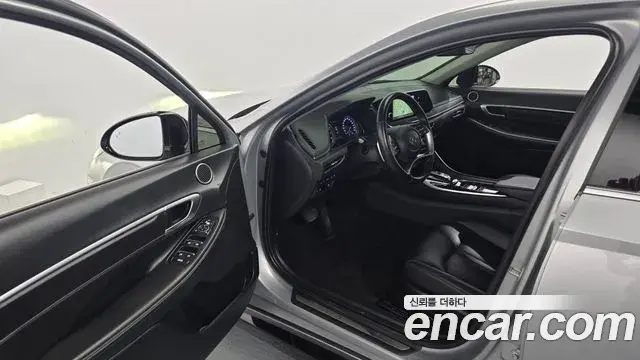 Hyundai Sonata Hybrid 2023 — Şəkil 16/20