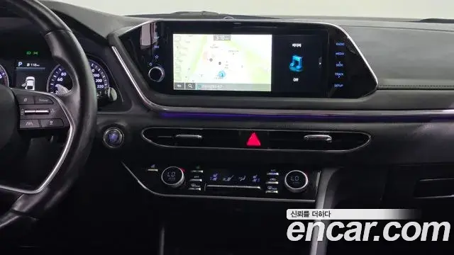 Hyundai Sonata Hybrid 2023 — Şəkil 9/20