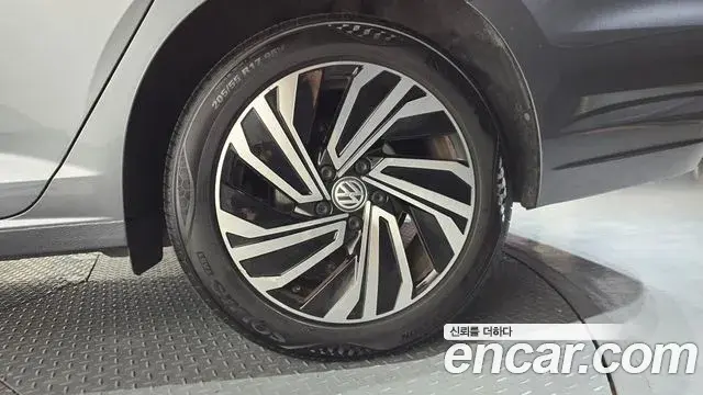 Volkswagen Jetta 2021 — Şəkil 2/31