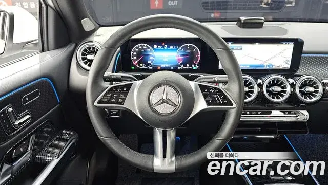 Mercedes-Benz GLB-Class 2024 — Фото 13/20